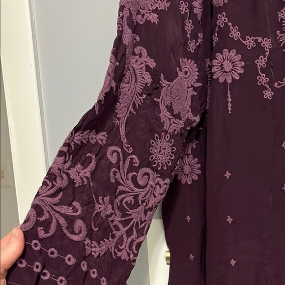 Johnny Was Embroidered Purple Top - Picture 4 of 8